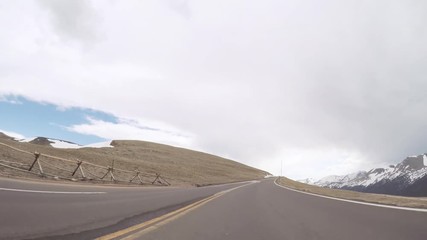 Photo Sur Toile - Driving on Trail Ridge Road on opening weekend of the season in Rocky Mountain National Park.