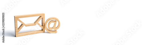 Fotografía Envelope and email symbol on a white background