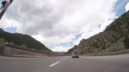 Photo Sur Toile - Driving on interstate highway in the mountains.
