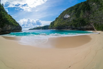 Wall Mural - Kelingking Beach on Nusa Penida Island, Bali, Indonesia