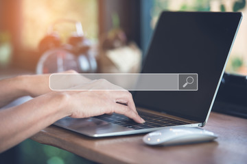 Leinwandbilder - Hand man using labtop for Searching Browsing Internet Data Information Networking Concept.