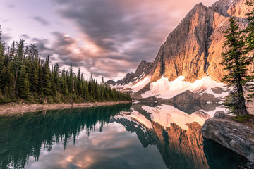 Floe Lake and its surrounds on the beautiful Rockwall trail