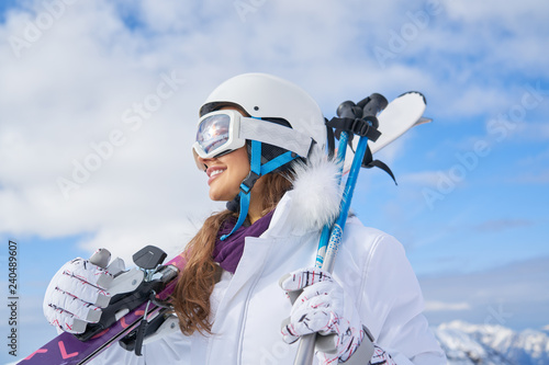 Fotomural Portrait of woman in ski outfit