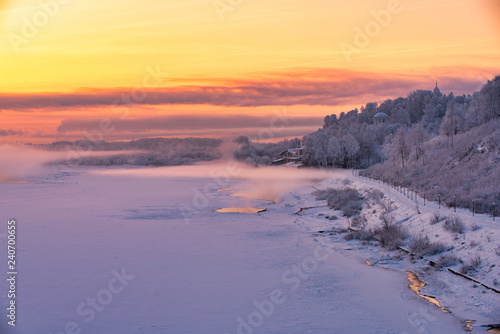 Fotografiet Gorgeous Russian winter landscape shot at sunset