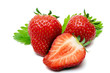 Drei freigestellte Erdbeeren vor weis