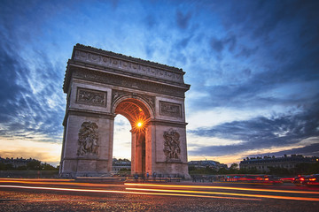 Wall Mural - Beautiful view of triumphal arch with traffic lights