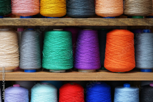 Cuadros en Lienzo Set of colored threads for sewing on coils