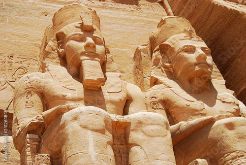Statue of Pharaoh Ramesses II at the Great Temple of Abu Simbel, Egypt Tableau sur Toile
