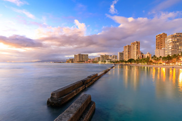 Wall Mural - Famous Waikiki Beach, O'ahu, Hawaii