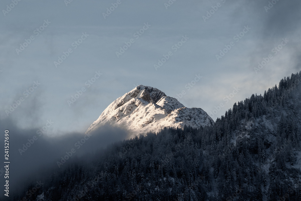 große und kleine Arnspitze von Mittenwald aus