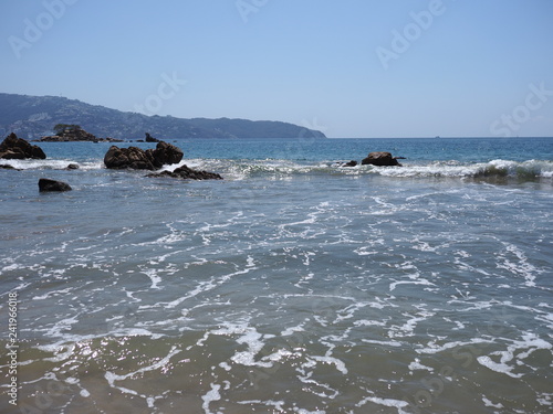 Fotografie, Obraz Wonderful view of rocks at bay of ACAPULCO city in Mexico with Pacific Ocean wav
