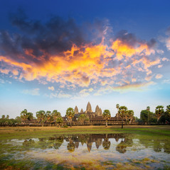 Wall Mural - Angkor Wat and reflecting lake in sunset, Siem Reap, Cambodia