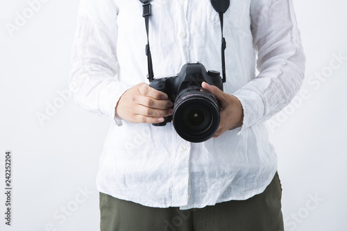 カメラを持つ女性の手 Stock 写真 Adobe Stock カメラを持つ女性の手 Stock 写真 Adobe Stock
