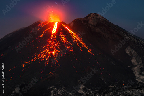 Zdjęcie XXL Erupcja wulkanu Etna
