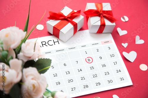 8 march gifts