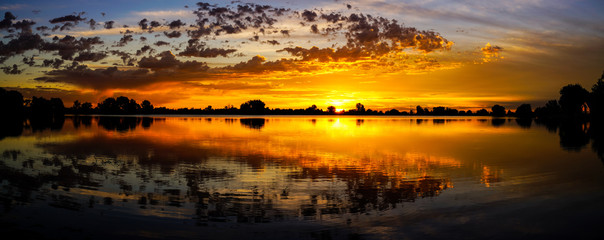 Waneka Lake Reflection - Lafayette Colorado