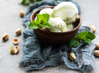 pistachio ice cream and mint