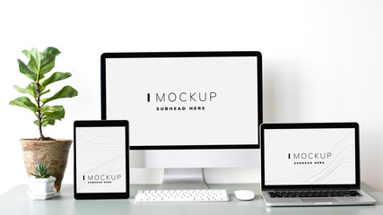 Set of digital devices screen mockup