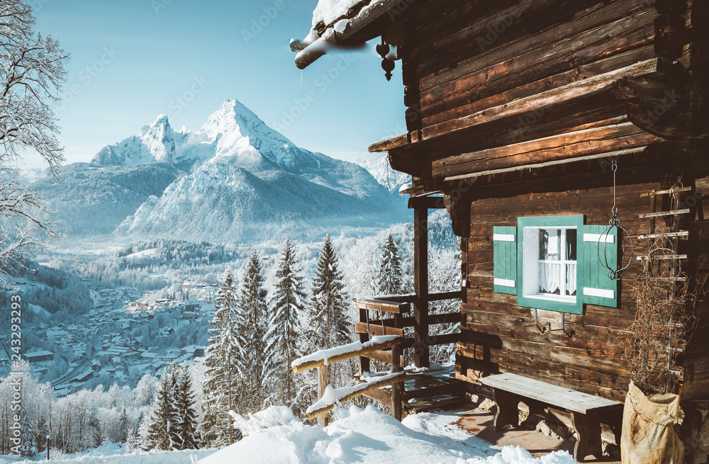 Traditional mountain cabin in the Alps in winter - obrazy, fototapety, plakaty 