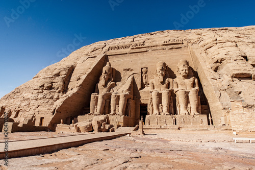 Panoramic view with the entrance to Abu Simbel Great Temple in Aswan Egypt Tableau sur Toile