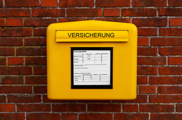 Canvas Print - Versicherung Briefkasten