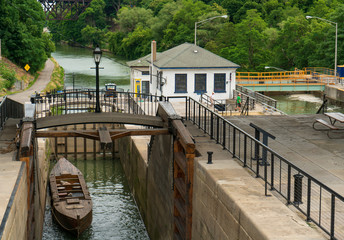 erie canal locks in lockport, ny