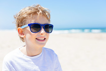 Sticker - kid at 4th of july