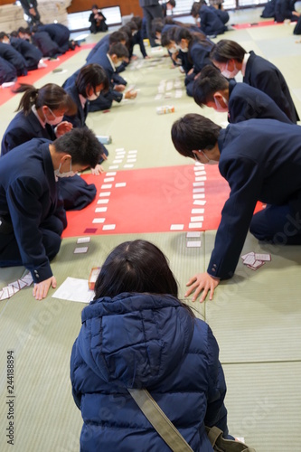 百人一首大会日本文化学校かるた学生中学生子供たちstock Photo Adobe Stock 百人一首大会日本文化学校かるた学生中学生子供たちstock Photo Adobe Stock
