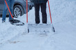 © Александр Поташев - man shoveling snow