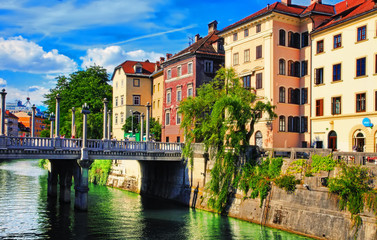 Wall Mural - LJUBLJANA, SLOVENIA : Old town embankment in Ljubljana. Ljubljana is the business and cultural center of the country.