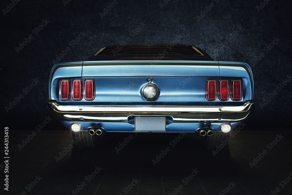 Mustang Ford Oldtimer - classic Car (blaues Auto mit Hintergrund schwarz) Studio - obrazy, fototapety, plakaty 