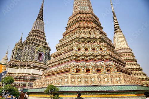 Foto Wat Pho, Bangkok, Thailand as a famous landmark that attract travellers all over the world