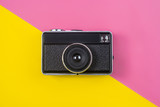 Fototapeta  - aparat ,stary aparat ,  różowy , żółty , czarny 