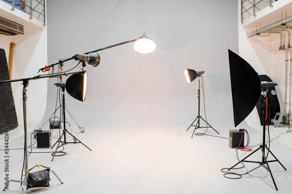 Videostudio Empty Empty studio with photography lighting Stock Photo | Adobe Stock