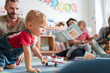 © Rawpixel.com - Little boy playing in a classroom