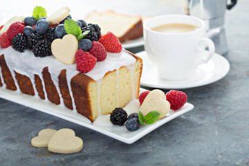 Wall Mural - Valentine day baking, cake with hearts