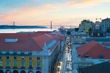 Fototapete - Lisbon Old Town street twilight