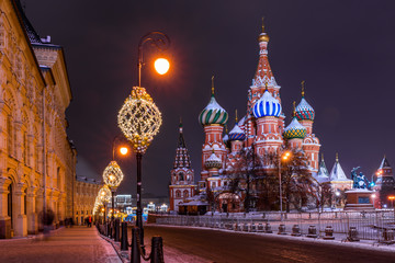 Wall Mural - saint basil's cathedral in winter time in moscow russia. One of the most beautiful places in the world.