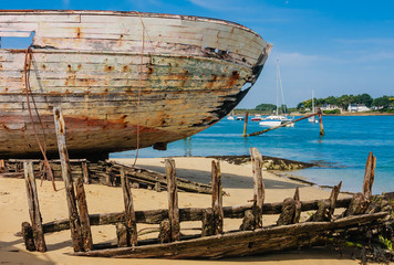  Shipwreck cemetery at the river Etel in Brittany. Magouer - Le Cimetiere de bateaux.  France