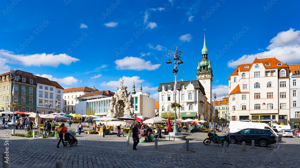 Obraz na płótnie Zelný trh or Zelňák square with Parnas Fountain in the old town of Brno - Moravia, Czech Republic w salonie
