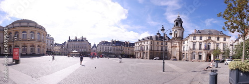 Cuadros en Lienzo panoramique de la place de la mairie