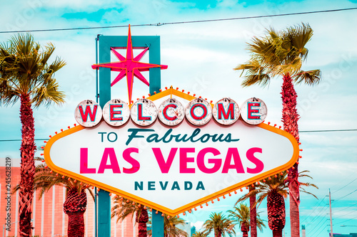 Cuadros en Lienzo Welcome to Fabulous Las Vegas sign, Las Vegas Strip, Nevada, USA