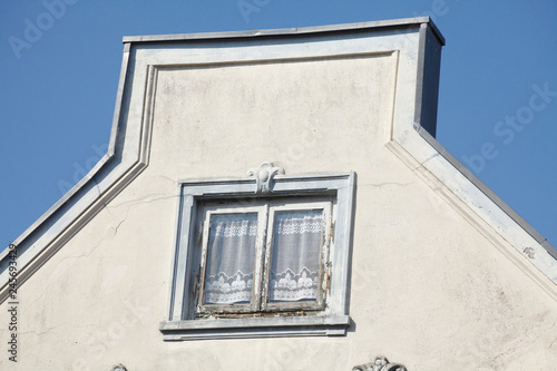 Fenster Altbau Haus Kaufen Sie Dieses Foto Und Finden Sie