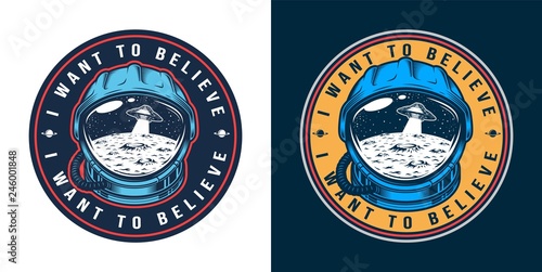 Cuadros en Lienzo Vintage alien invasion colorful round logo