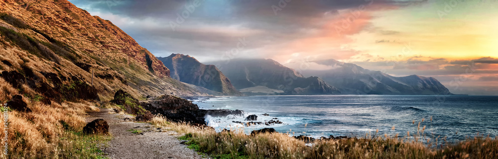 Sunset from Kaena Point on the west coast of Oahu, Hawaii on a cloudy day - obrazy, fototapety, plakaty 