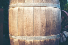Old Oak Wood Wine Barrel