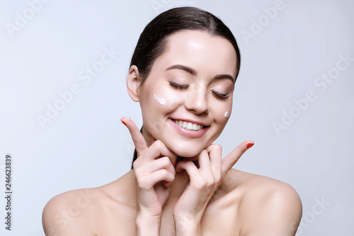 glow young moisturizer