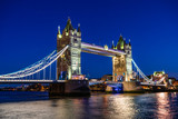 Fototapeta Londyn - Tower Bridge at night in London, UK