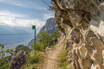 Wall Mural - Sentiero del Tracciolino (Valchiavenna, Sondrio, Lombardia)