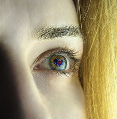 Heart pupils woman